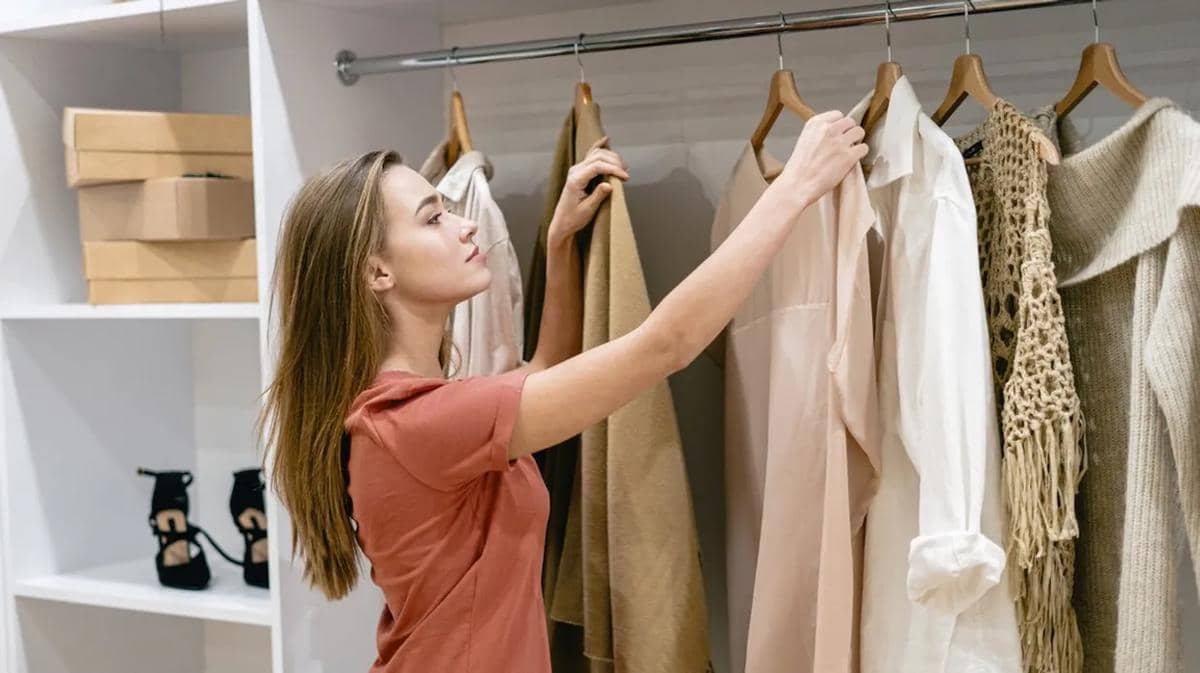 bestlifeonline.com.jpg, 1. Apa itu bahan tekstil?, 2. Karakteristik bahan tekstil, 3. Jenis-jenis bahan tekstil, 4. Kelebihan bahan tekstil, 5. Kekurangan bahan tekstil