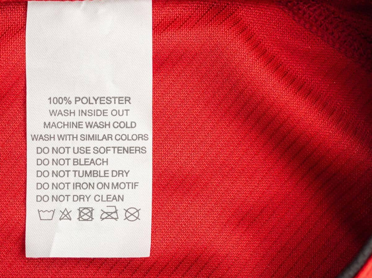 honey.nine.comau.jpg, 1. Bahan Nylon, 2. Bahan Polyester, 3. Perbedaan daya tahan, 4. Perbedaan daya serap, 5. Mana yang lebih dingin?