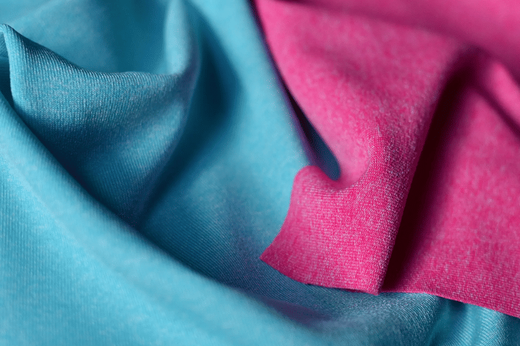Cover Nylon Polyester - apexmills.com.png, 1. Bahan Nylon, 2. Bahan Polyester, 3. Perbedaan daya tahan, 4. Perbedaan daya serap, 5. Mana yang lebih dingin?