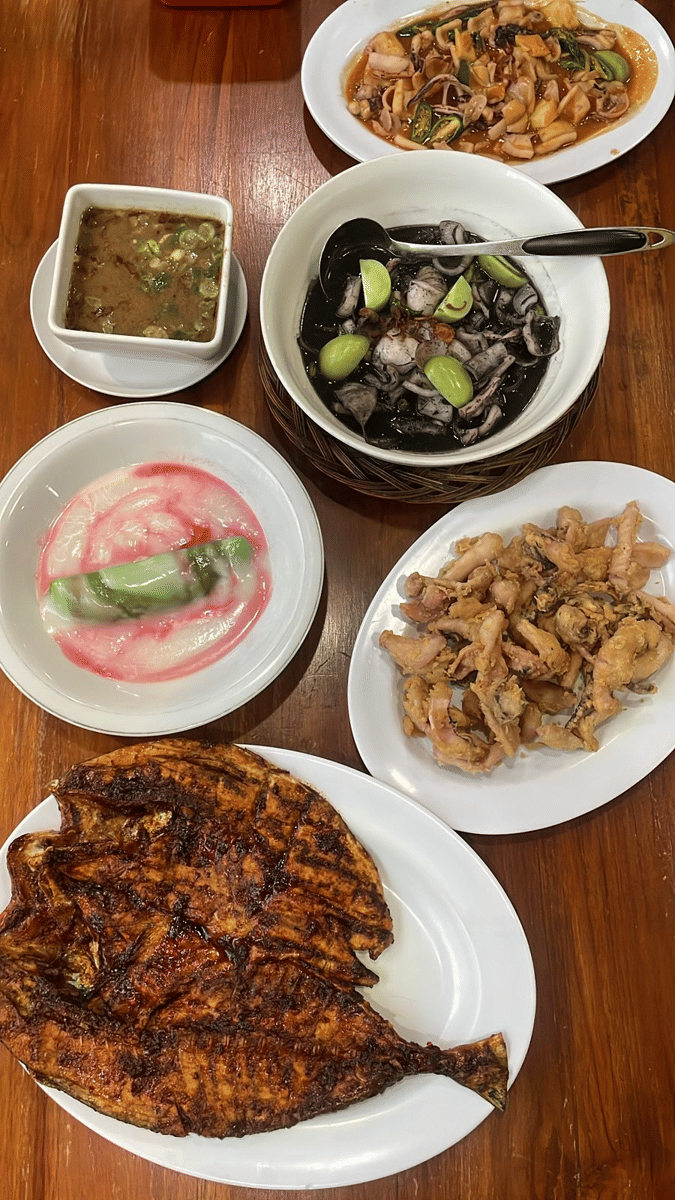 Kedai Mancing Ikan Bakar Khas Makassar (Dok. Google Maps/Rosy Ponto), 1. Aroma Palopo Khas Makassar, 2. Coto Makassar Senen Samsul Daeng Ngawing, 3. Kedai Mancing Ikan Bakar Khas Makassar, 4. Pelangi Seafood Menteng, 5. Rumah Makan Marannu, 6. Sop Konro Karebosi, 7. Sulawesi@Kemang