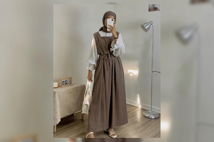 Cover Gamis Tanpa Lengan - instagram.comdailybysora.png, 1. Gamis tanpa lengan simpel, 2. Gamis tanpa lengan U-neck, 3. Gamis tanpa lengan aksen ruffle, 4. Gamis tanpa lengan aksen pita, 5. Gamis tanpa lengan aksen tali pinggang