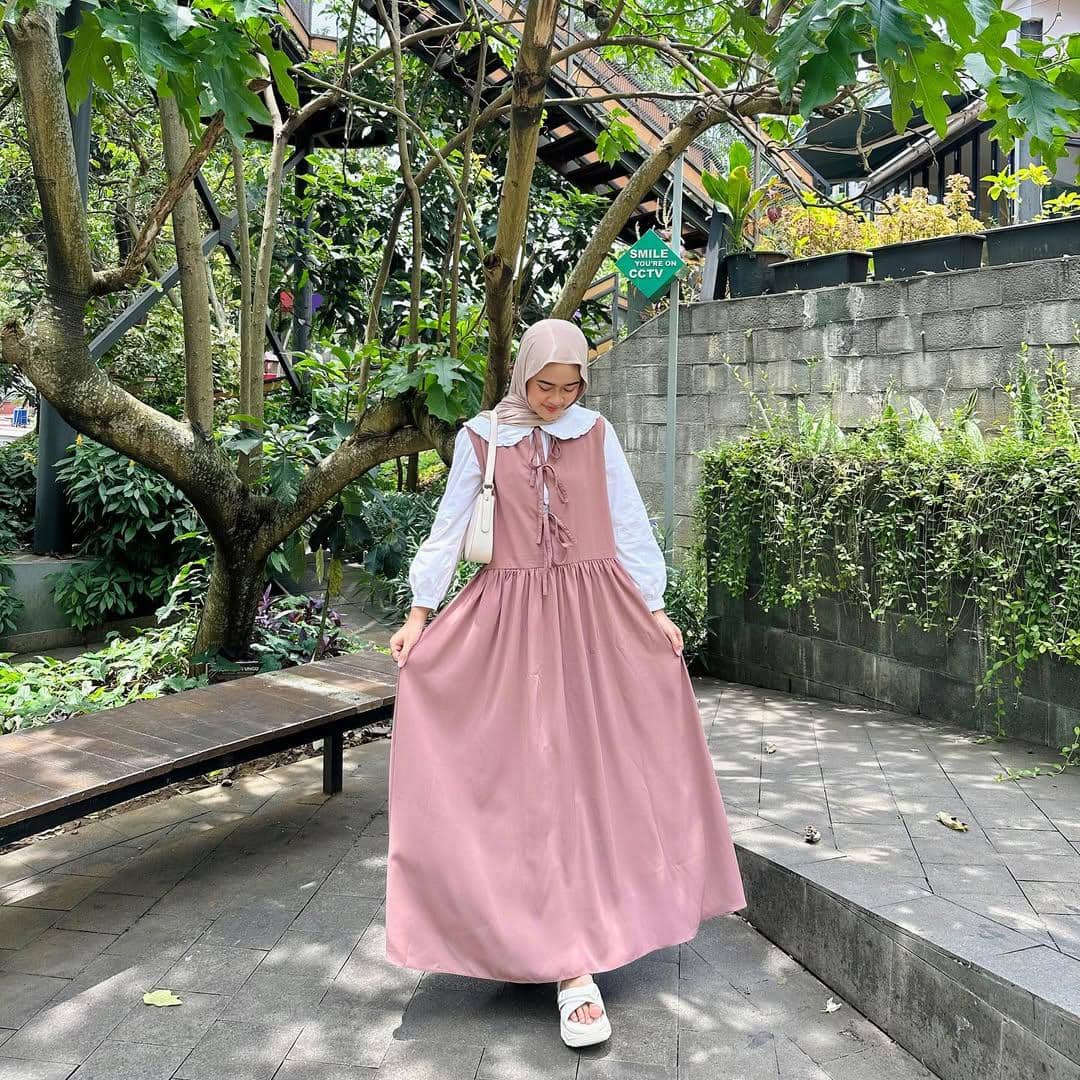 instagram.com:heavensent.id2.jpg, 1. Gamis tanpa lengan simpel, 2. Gamis tanpa lengan U-neck, 3. Gamis tanpa lengan aksen ruffle, 4. Gamis tanpa lengan aksen pita, 5. Gamis tanpa lengan aksen tali pinggang