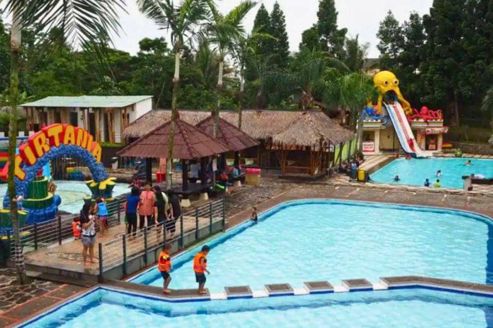 Tirtania Waterpark (Situs traveloka.com), 1. Eco Club River Park, 2. Kolam Renang Villa Bukit Hambalang, 3. Sentul Highlands Swimming Pool, 4. Q Sport Swimming Pool, 5. Tirtania Waterpark