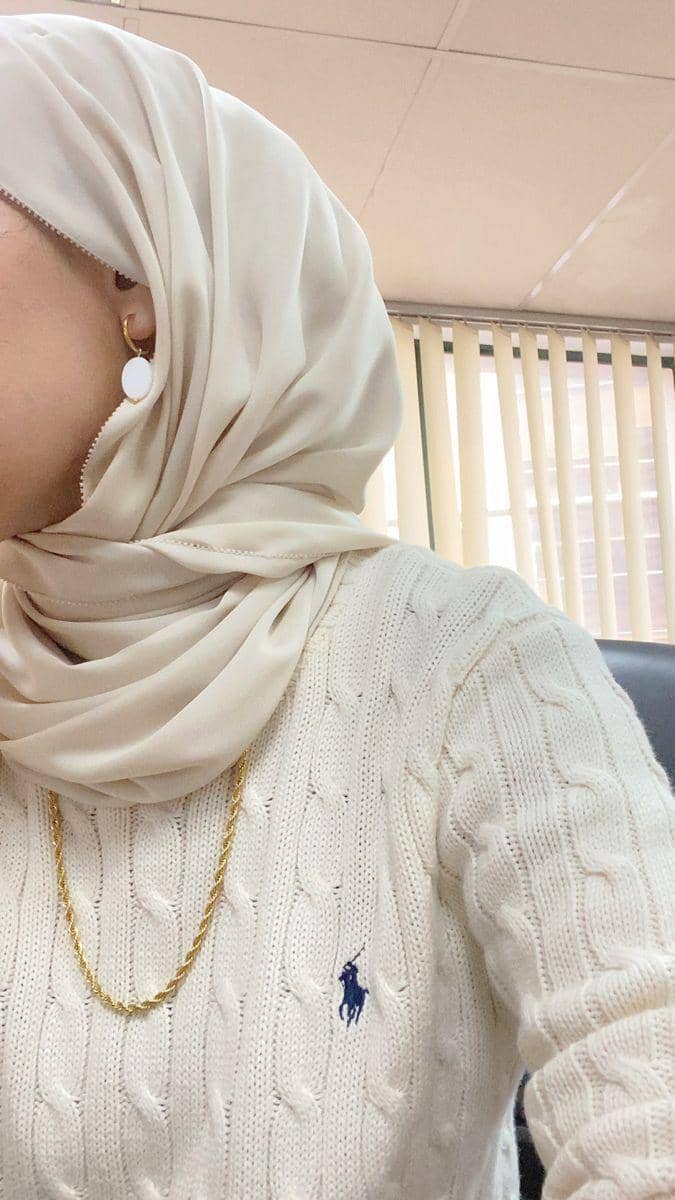 pinterest.com2.jpg, 1. Kalung emas panjang dengan liontin, 2. Kalung emas model link chain, 3. Kalung emas rantai chunky , 4. Kalung emas Y-shape, 5. Kalung emas layered