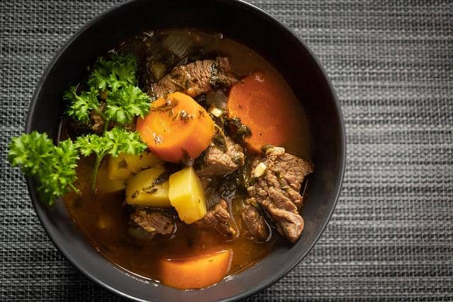 Resep ayam kecap, 1. Ayam kecap original, 2. Ayam kecap giling, 3. Ayam kecap pedas manis, 4. Semur ayam, 5. Resep ayam kecap saus tiram