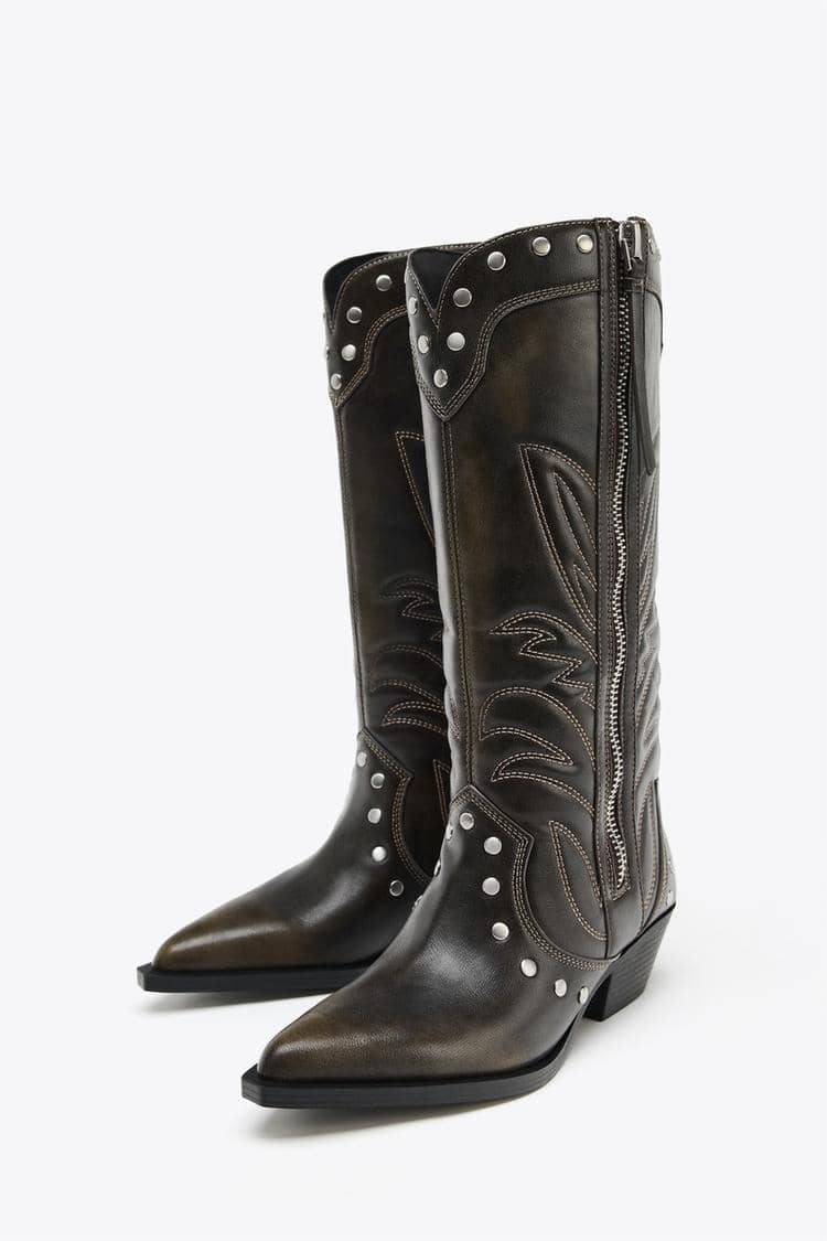 rekomendasi sepatu boots Zara, 1. Zara Bot Hak XL Kulit 50th Anniversary, 2. Zara Bot Stud Cowboy, 3. Zara Bot Tinggi Kulit, 4. Zara Bot Semata Kaki, 5. Zara Sepatu Hak Kitten Suede