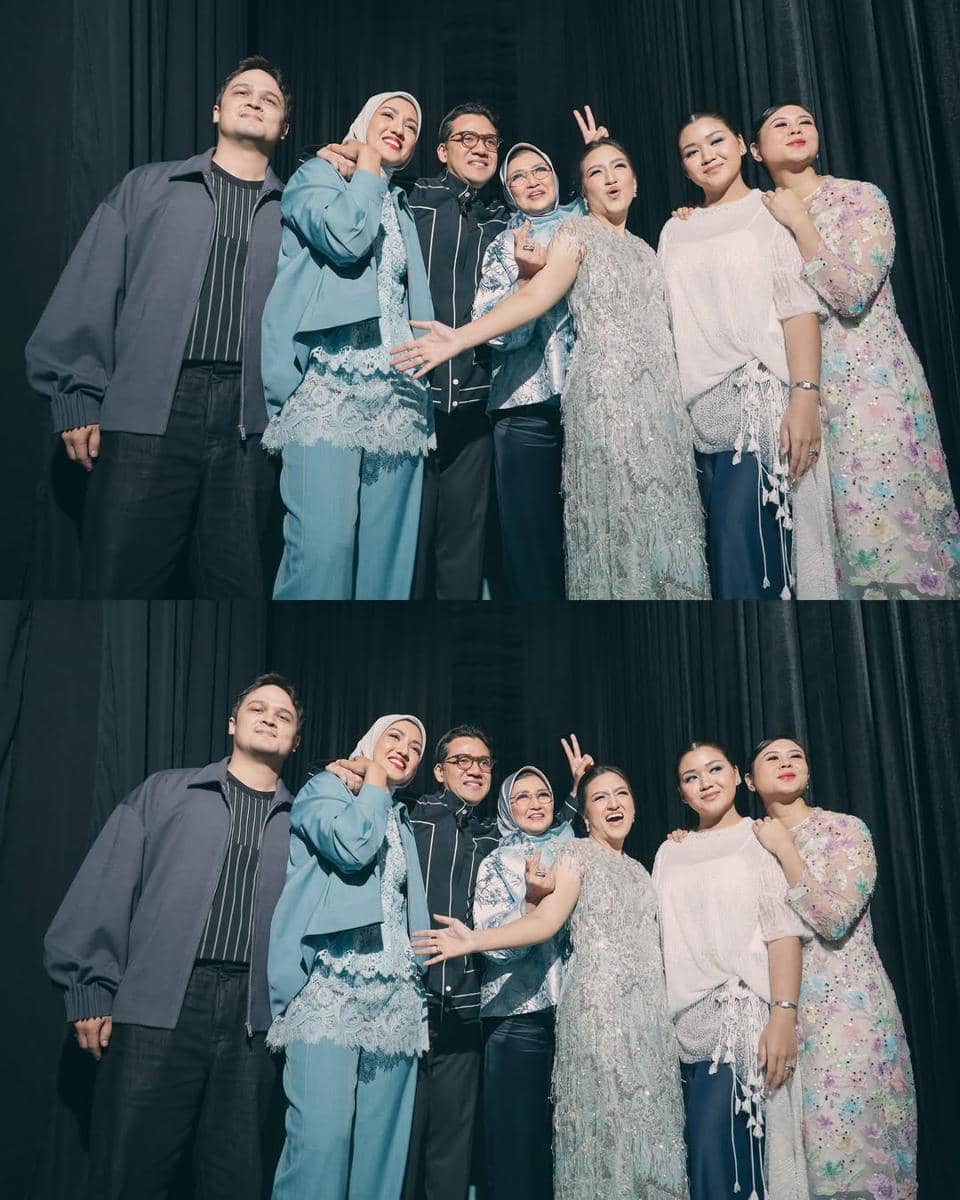 CONTINUUM- A showcase where #KeluargARTKEA unveils new collections in the warm, intimate spirit .jpg, 1. ARTKEA BLOOM, 2. ARTKEA COLOURS, 3. ARTKEA STRIPES, 3. LACE by ARTKEA, 5. Kolaborasi strategis yang menyempurnakan presentasi
