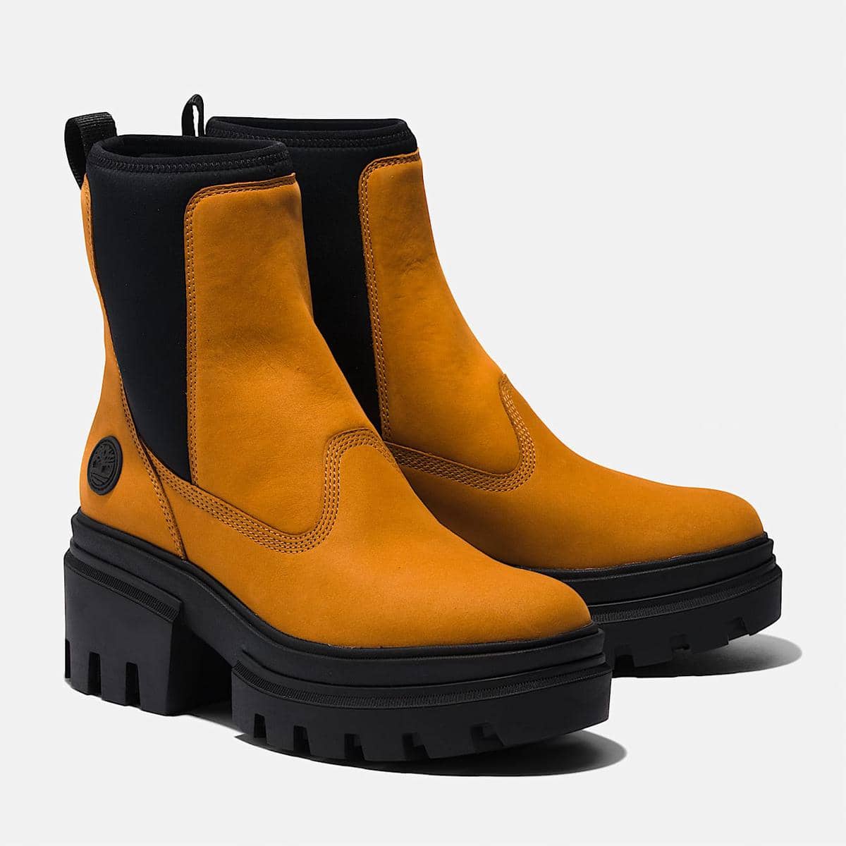 rekomendasi sepatu boots Timberland, 1. Women's Timberland® Premium 6-Inch Waterproof Boot, 2. Women’s Stone Street Platform Kiltie Boot, 3. Women's Allington Mid Lace-Up Boot, 4. Women's Dalston Vibe Mid Chelsea Boot, 5. Women's Everleigh Chelsea Boot