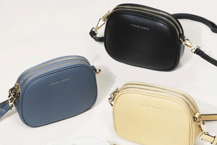 Cover Pierre Cardin - instagram.compierrecardin.my .png, 1. Kualitas Bahan, 2. Kerapian Jahitan, 3. Material Hardware, 4. Kelengkapan Dustbag dan Lainnya, 5. Harga Tas