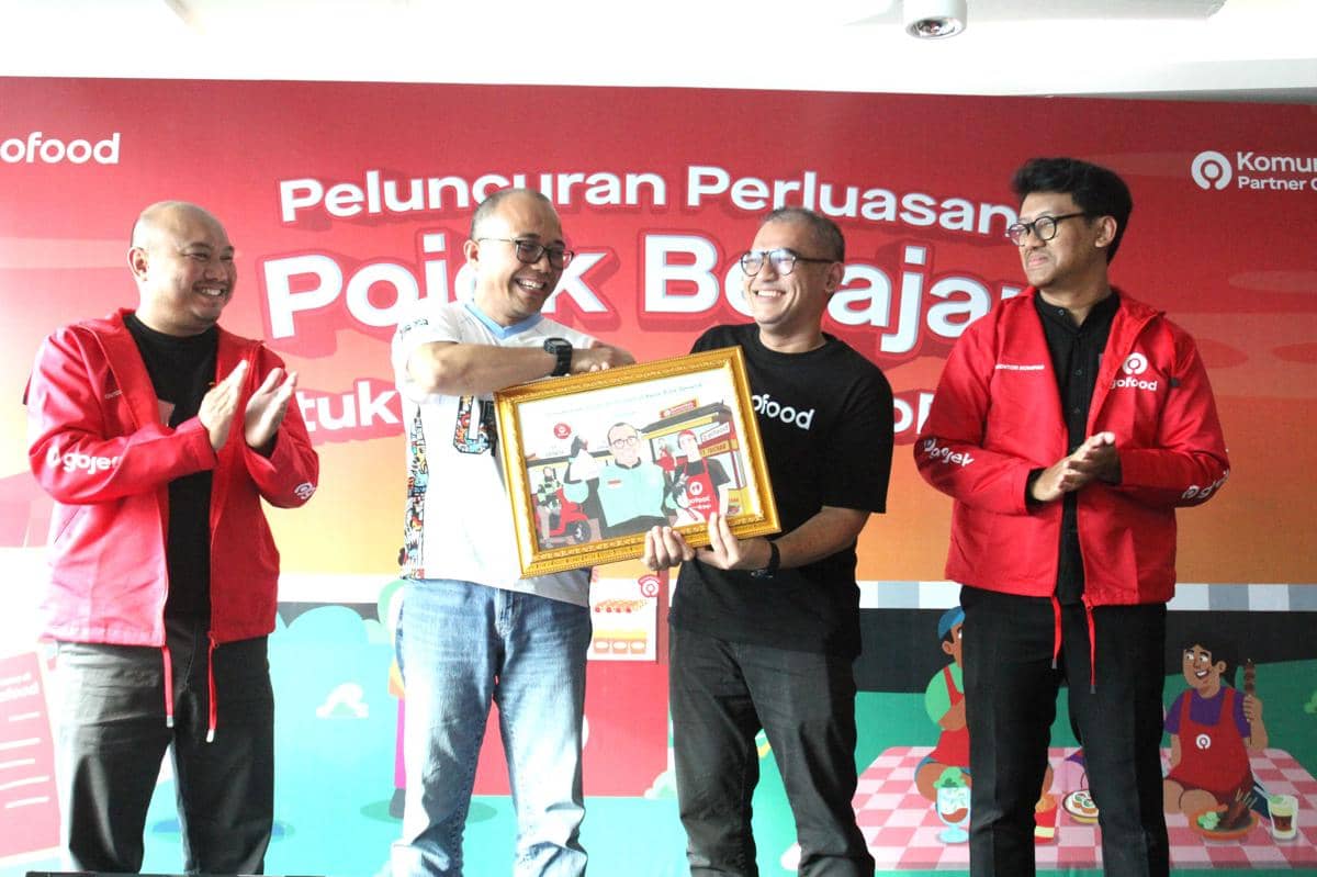 IMG-20250810-WA0002.jpg, Pojok AlongWalkerjar jadi ruang edukasi dan kolaborasi , Mentor dari pelaku usaha berprestasi , Apresiasi dari pemerintah , Inovasi digital untuk UMKM kuliner 