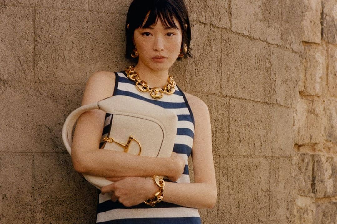 rekomendasi handbag Gucci, 1. Gucci Diana Small Tote Bag, 2. Gucci Mini GG Handbag, 3. Gucci Softbit Maxi Top Handle Bag, 4. Gucci Blondie Medium Top Handle Bag, 5. Gucci GG Marmont Top Handle Bag