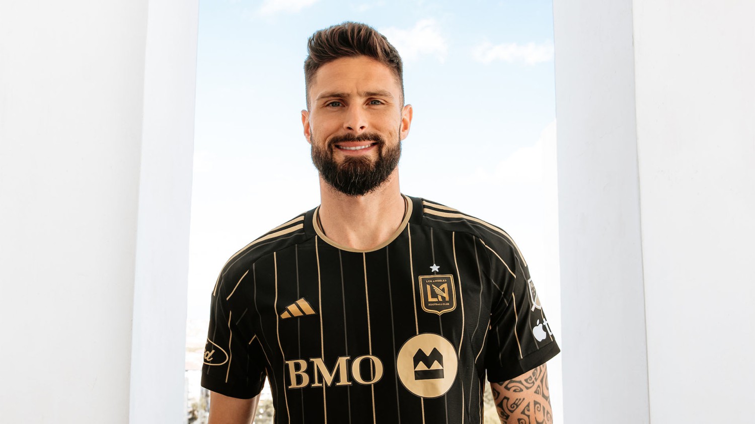 Olivier Giroud ikuti jejak Hugo Lloris ke LAFC, 1. Hugo Lloris (Los Angeles FC), 2. Sergio Ramos (Monterrey), 3. Thiago Silva (Fluminense), 4. Nicolas Otamendi (Benfica), 5. Joao Cancelo (Al-Hilal), 6. Ander Herrera (Boca Juniors), 7. Ruben Neves (Al-Hilal), 8. Alex Telles (Botafogo), 9. Angel Di Maria (Benfica), 10. Edinson Cavani (Boca Juniors), 11. Olivier Giroud (Los Angeles FC)
