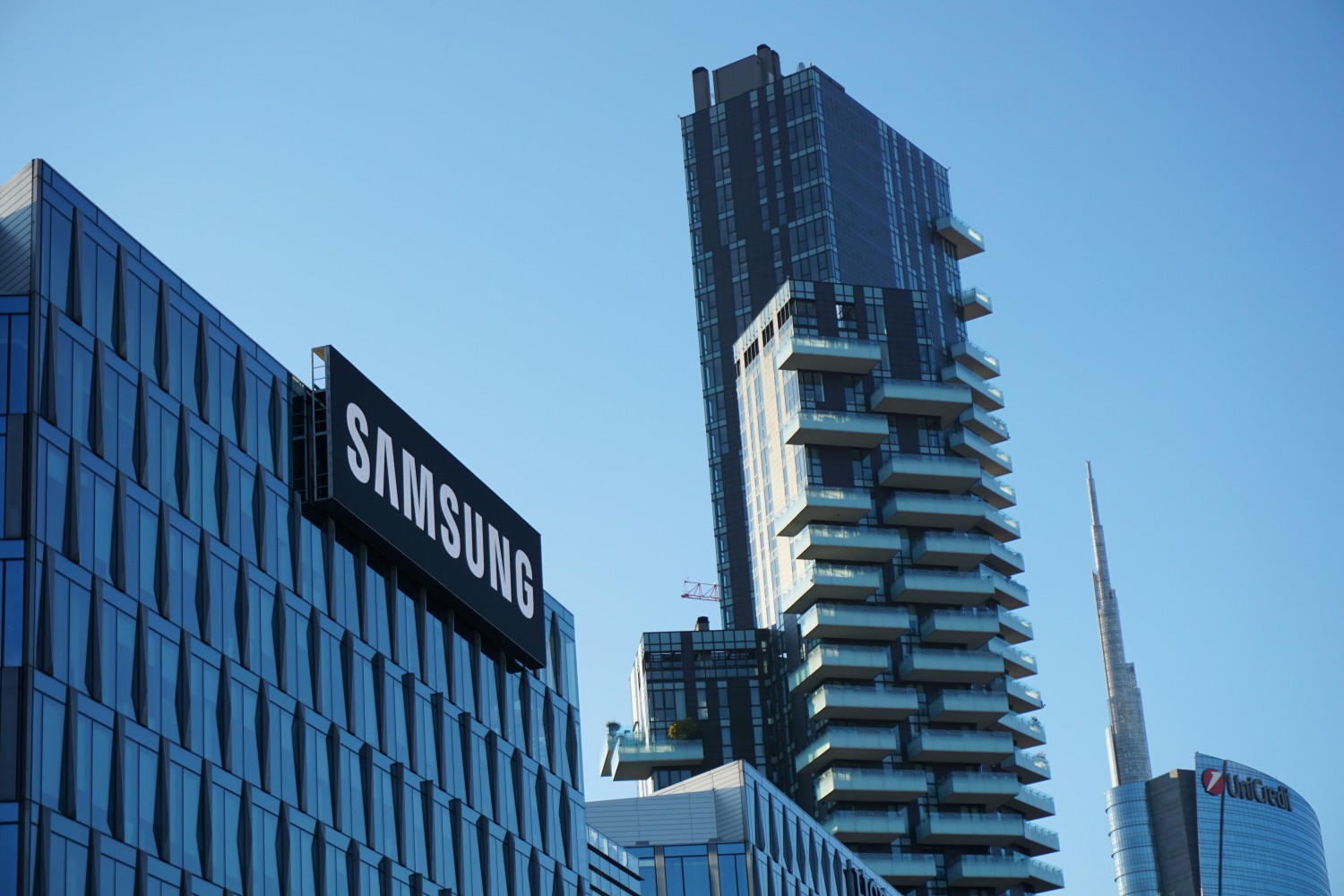 Samsung selidiki kasus Galaxy S25 Plus yang terbakar
