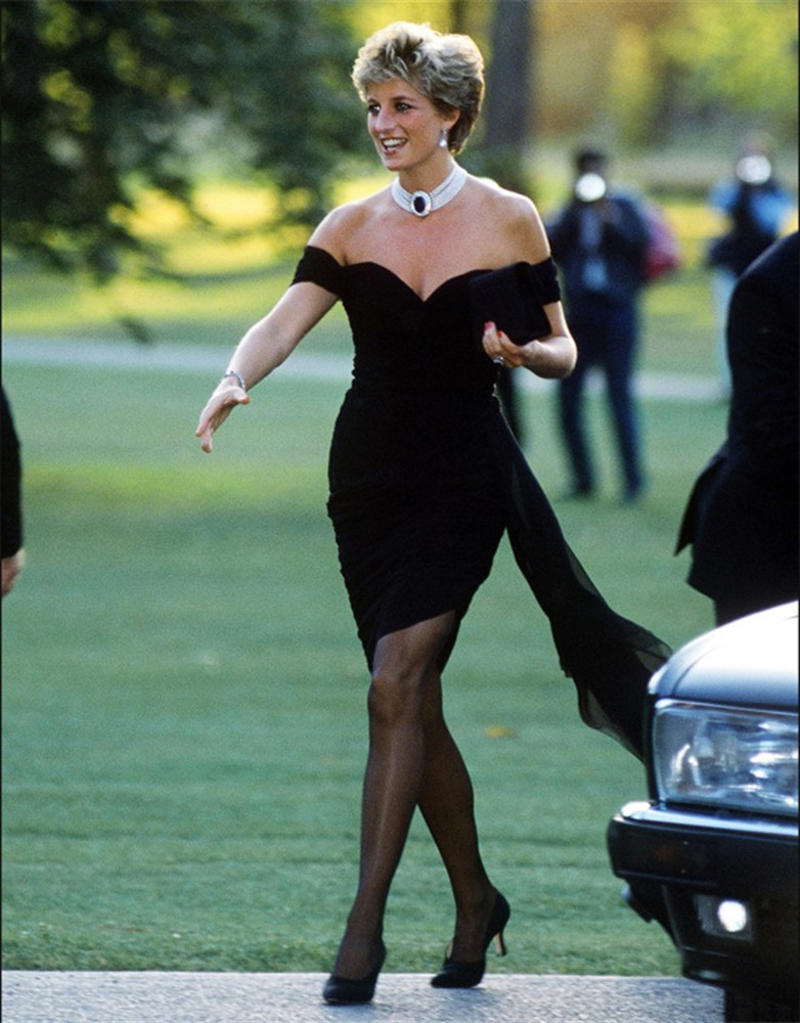 Princess Diana Polka Dots, Revenge Dress, One color, Catharine Walker, Serenity, 'Travolta' Dress, Casual look, 'Diana: Her Fashion Story'