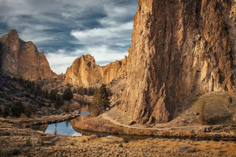 Smith Rock State Park, Oregon, USA Basilica Cistern, อิสตันบูล, ตุรกี, บิกเบน, ลอนดอน, อังกฤษ, ชลาคาร Adalaj, อินเดีย, ปอร์โตเวเนเร, อิตาลี, อุทยาน Rodrigues Alves, บราซิล, Rani ki Vav, อินเดีย, วัดอรุณ, ไทย, ประตูชัยถนนออกัสตา, โปรตุเกส, ทัชมาฮาล, อินเดีย, ป้อมแดง, อินเดีย, น้ำพุเทรวี, อิตาลี, ติวานากู, โบลิเวีย, สเบตลา, ตูนิเซีย, ป้อมจิตตอร์, อินเดีย, สวนจีน สิงคโปร์, เปตรา จอร์แดน, ซุ้มประตูคอนสแตนติน, อิตาลี, Yaxchilán, เม็กซิโก, โรงอาบน้ำคาราคัลลา, อิตาลี, San Miguel de Allende, เม็กซิโก, วิหารโอลิมเปียนซูส กรุงเอเธนส์ ประเทศกรีซ, ถ้ำฟราซาสซี ประเทศอิตาลี, สุสานซิลลูสตานี ประเทศเปรู, สำนักแห่งเอเธนส์ ประเทศกรีซ, ลาซซาเรตโตแห่งอันโคนา ประเทศอิตาลี, วิหารเอเรคธีออน กรีซ, อนุสรณ์สถานแห่งชาติเดวิลโพสต์ไพล์ แคลิฟอร์เนีย, สุสานหลวง เปตรา จอร์แดน, ตูลุม, เม็กซิโก, แบมบะระ, อังกฤษ, บูดาเปสต์, ฮังการี, ป้อมอาเมร์, อินเดีย, มาชูปิกชู, เปรู, ตอสสาเดอมาร์, สเปน, สวน Gonaitei, ญี่ปุ่น, วิคโลว์, ไอร์แลนด์, ปาเลงเก, เม็กซิโก, Bethesda Terrace, นิวยอร์ก, สหรัฐฯ, โบสถ์ซานปิเอโตร, อิตาลี, สวนชา, มณฑลฉางซิง, จีน, มัสยิด Tin Mal, โมร็อกโก, ป่าสงวนแห่งชาติ Uinta-Wasatch-Cache, ยูทาห์, สหรัฐอเมริกา, ไดโกจิ, เกียวโต, ญี่ปุ่น, แอริโซนา, สหรัฐอเมริกา, อุทยานประวัติศาสตร์แห่งรัฐ Ward Charcoal Ovens ใกล้อีลี, เนวาดา, Vallone dei Mulini, อิตาลี, อุทยานแห่งรัฐสมิธ ร็อค, ออริกอน, สหรัฐอเมริกา, San Juan de Gaztelugatxe, สเปน, ป้อมรายครห์, อินเดีย, หอสังเกตการณ์ทะเลทรายแกรนด์แคนยอน, แอริโซนา, สหรัฐฯ, พระราชวังอิมพีเรียล, ญี่ปุ่น, ซากปราสาทเพนนาร์ด, สหราชอาณาจักร, ปราสาทอิวะคุนิ, ญี่ปุ่น, จังหวัดนางาโนะ, ญี่ปุ่น, วิหารพาร์เธนอน, กรีซ, ปราสาท Classiebawn, ไอร์แลนด์, เชฟชาอูน, โมร็อกโก, สวนชินจูกุ เกียวเอ็น, ญี่ปุ่น, ลักซอร์, อียิปต์, สะพานโบราณจั่วอิง, จีน, ปราสาท Torrechiara, อิตาลี, สวนราชพฤกษ์, ไทย, กำแพงเมืองจีน, ซากปรักหักพังจัตุรัสโรมัน, อิตาลี, ป้อม Lovrijenac, โครเอเชีย, กังหันลมพิทสโตน, บักกิงแฮมเชอร์, คาซามิลา, สเปน, ซากปรักหักพังของชาวมายันในซูนานตูนิช, เบลีซ, กัสเตลโนด์ ลา ชาแปล, ฝรั่งเศส, ปราสาทเบร์ลังกา เด ดูเอโร, สเปน, วิหารลักซอร์, อียิปต์, ประตูราชสีห์, ตุรกี, Trethevy Quoit, คอร์นวอลล์, Tinghir, โมร็อกโก, ปราสาทวอลซิน, เบลเยียม, ปาลาซโซ เวคคิโอ, อิตาลี, วิหารแห่งโพไซดอน, กรีซ, ไรน์แลนด์-พาลาทิเนต, เยอรมนี, แคนยอนเดอเชลลี, แอริโซนา, สหรัฐอเมริกา, นิวยอร์ก ซิตี้, จังหวัดคาโย, เบลีซ, ทิกัล, เอลเปเตง, กัวเตมาลา