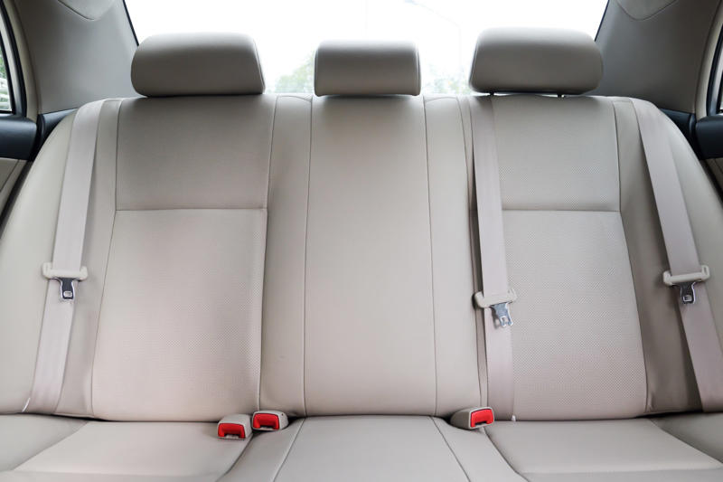 Back-seat reminders Blind-spot monitoring, Back-seat reminders, Modern car driver and child rear-view mirror, Conversation mirror, Smartphone integration, Drowsiness detector, Adaptive cruise control, Tire pressure monitoring systems
