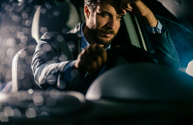 Drowsiness detector Blind-spot monitoring, Back-seat reminders, Modern car driver and child rear-view mirror, Conversation mirror, Smartphone integration, Drowsiness detector, Adaptive cruise control, Tire pressure monitoring systems