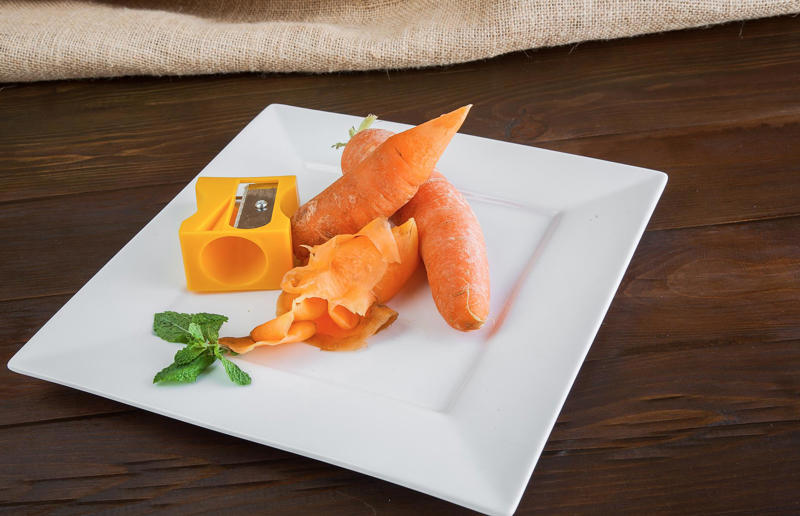 Carrot sharpener 29. Microwave egg poacher, 28. Garlic crusher, 27. Electric juicer, 26. Meat-shredding claws, 25. Electric egg boiler, 24. Salad spinner, 23. Yolk separator, 22. Burger press, 21. Hot dog maker, 20. Electric can opener, 19. Avocado keepers, 18. Yogurt maker, 17. Herb keeper, 16. Mandoline slicer, 15. Breakfast sandwich maker, 14. Whipped cream dispenser, 13. Herb scissors, 12. Spiralizer, 11. Strawberry huller, 10. Fancy cocktail set, 9. Electric kitchen knife, 8. Bacon press, 7. Popcorn maker, 6. Electric salt and pepper grinders, 5. Cupcake/muffin maker, 4. Carrot sharpener, 3. Melon baller, 2. Pizza scissors