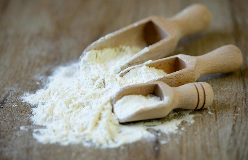 The best flour to use Pizza perfection, The best flour to use, Making dough, Rolling out the dough, Sauce: fresh tomatoes, Sauce: tinned tomatoes, Sauce: passata, Cheese: block mozzarella, How to achieve the crispy base, Getting pizza into a hot oven, Invest in a pizza cutter, Roman pizza, Stromboli, Pizza bianca, Four cheese pizza