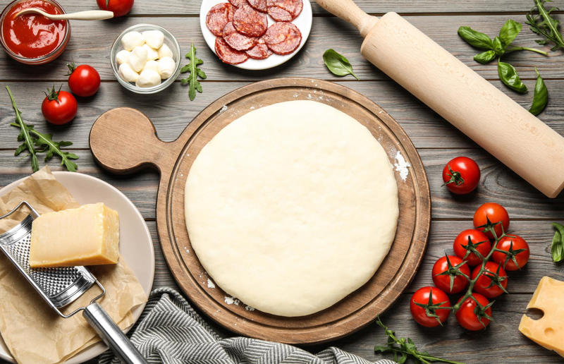 Getting pizza into a hot oven Pizza perfection, The best flour to use, Making dough, Rolling out the dough, Sauce: fresh tomatoes, Sauce: tinned tomatoes, Sauce: passata, Cheese: block mozzarella, How to achieve the crispy base, Getting pizza into a hot oven, Invest in a pizza cutter, Roman pizza, Stromboli, Pizza bianca, Four cheese pizza