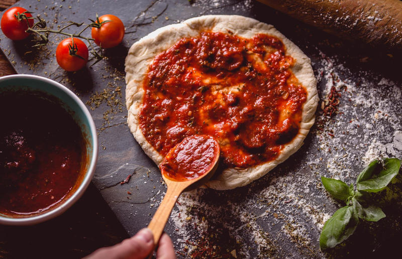 Sauce: tinned tomatoes Pizza perfection, The best flour to use, Making dough, Rolling out the dough, Sauce: fresh tomatoes, Sauce: tinned tomatoes, Sauce: passata, Cheese: block mozzarella, How to achieve the crispy base, Getting pizza into a hot oven, Invest in a pizza cutter, Roman pizza, Stromboli, Pizza bianca, Four cheese pizza