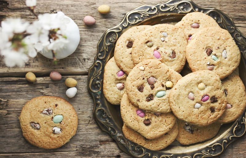 Cookies may contain plasticisers to keep them soft Healthy eating myths, debunked, Myth: there's a right way to eat, Myth: your 'five a day' is based on hard science, Myth: chocolate gives you spots, Myth: you shouldn't chew (or swallow) gum, Myth: spinach is the ultimate iron powerhouse, Myth: coffee is bad for you, Myth: sugar makes kids hyperactive, Myth: sugar is the main cause of type 2 diabetes, Myth: some cookies contain plasticisers to keep them soft, Myth: MSG is an unhealthy food additive, Myth: there are no plant sources of vitamin D, Myth: plant-based milk alternatives are healthier, Myth: canned food is less nutritious, Myth: frozen fruits and vegetables aren’t as good for you, Myth: oranges are the best source of vitamin C, Myth: white bread is bad for you