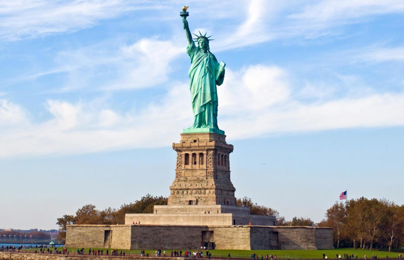 Incredible attractions and how they’ve changed, Arc de Triomphe, Paris, France, Hollywood sign, Los Angeles, California, USA, Times Square, New York City, New York, USA, Eiffel Tower, Paris, France, Taj Mahal, Agra, India, Colosseum, Rome, Italy, Great Sphinx of Giza, Egypt, Brandenburg Gate, Berlin, Germany, Stonehenge, Salisbury, England, UK, Chichen Itza, Yucatan, Mexico, Duomo, Milan, Italy, Tower Bridge, London, England, UK, Acropolis, Athens, Greece, Statue of Liberty, New York City, New York, USA, Houses of Parliament, London, England, UK, Washington Monument, Washington DC, USA, Giant’s Causeway, Co. Antrim, Northern Ireland, UK, Niagara Falls, Ontario, Canada, Forbidden City, Beijing, China, Hagia Sophia, Istanbul, Turkey, Table Mountain, Cape Town, South Africa, Machu Picchu, near Cusco, Peru, Neuschwanstein Castle, near Fussen, Germany, Angkor Wat, Siem Reap, Cambodia, Sagrada Familia, Barcelona, Spain, Grand Palace, Bangkok, Thailand, Circular Quay, Sydney, Australia, Copacabana, Brazil, Senbon Torii, Kyoto, Japan