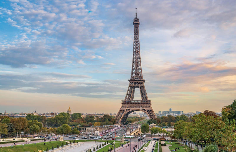 Incredible attractions and how they’ve changed, Arc de Triomphe, Paris, France, Hollywood sign, Los Angeles, California, USA, Times Square, New York City, New York, USA, Eiffel Tower, Paris, France, Taj Mahal, Agra, India, Colosseum, Rome, Italy, Great Sphinx of Giza, Egypt, Brandenburg Gate, Berlin, Germany, Stonehenge, Salisbury, England, UK, Chichen Itza, Yucatan, Mexico, Duomo, Milan, Italy, Tower Bridge, London, England, UK, Acropolis, Athens, Greece, Statue of Liberty, New York City, New York, USA, Houses of Parliament, London, England, UK, Washington Monument, Washington DC, USA, Giant’s Causeway, Co. Antrim, Northern Ireland, UK, Niagara Falls, Ontario, Canada, Forbidden City, Beijing, China, Hagia Sophia, Istanbul, Turkey, Table Mountain, Cape Town, South Africa, Machu Picchu, near Cusco, Peru, Neuschwanstein Castle, near Fussen, Germany, Angkor Wat, Siem Reap, Cambodia, Sagrada Familia, Barcelona, Spain, Grand Palace, Bangkok, Thailand, Circular Quay, Sydney, Australia, Copacabana, Brazil, Senbon Torii, Kyoto, Japan