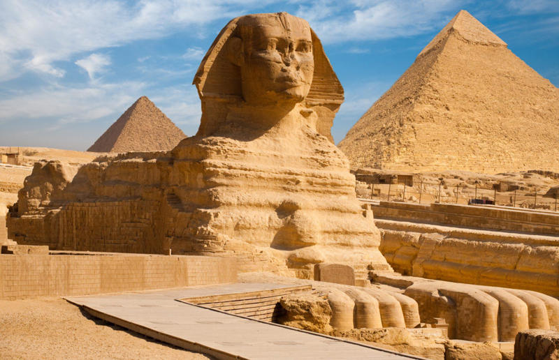 Incredible attractions and how they’ve changed, Arc de Triomphe, Paris, France, Hollywood sign, Los Angeles, California, USA, Times Square, New York City, New York, USA, Eiffel Tower, Paris, France, Taj Mahal, Agra, India, Colosseum, Rome, Italy, Great Sphinx of Giza, Egypt, Brandenburg Gate, Berlin, Germany, Stonehenge, Salisbury, England, UK, Chichen Itza, Yucatan, Mexico, Duomo, Milan, Italy, Tower Bridge, London, England, UK, Acropolis, Athens, Greece, Statue of Liberty, New York City, New York, USA, Houses of Parliament, London, England, UK, Washington Monument, Washington DC, USA, Giant’s Causeway, Co. Antrim, Northern Ireland, UK, Niagara Falls, Ontario, Canada, Forbidden City, Beijing, China, Hagia Sophia, Istanbul, Turkey, Table Mountain, Cape Town, South Africa, Machu Picchu, near Cusco, Peru, Neuschwanstein Castle, near Fussen, Germany, Angkor Wat, Siem Reap, Cambodia, Sagrada Familia, Barcelona, Spain, Grand Palace, Bangkok, Thailand, Circular Quay, Sydney, Australia, Copacabana, Brazil, Senbon Torii, Kyoto, Japan