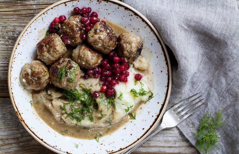 90. Peri peri chicken, Mozambique, 89. Sauerbraten, Germany, 88. Massaman, Thailand, 87. Spanakopita, Cyprus and Greece, 86. Cassoulet, France, 85. Banitsa, Bulgaria, 84. Barramundi, Australia, 83. Pastel de choclo, Chile, 82. Mole, Mexico, 81. Borscht, Ukraine, 80. Plov, Uzbekistan, 79. Bunny chow, South Africa, 78. Käsespätzle/ Käsknöpfle, Central Europe, 77. Chicken rice, Singapore, 76. Adobo, Philippines, 75. Rösti, Switzerland, 74. Falafel, Middle East, 73. Hoppers, Sri Lanka, 72. Nasi lemak, Malaysia, 71. Pupusa, El Salvador, 70. Beef rendang, Indonesia, 69. Tortilla de patatas, Spain, 68. French onion soup, France, 67. Colcannon, Ireland, 66. Bobotie, South Africa, 65. Haggis, Scotland, 64. Tamales, Central and South America, 63. Wiener schnitzel, Austria, 62. Feijoada, Brazil, 61. Souvlaki, Greece, 60. Laksa, Malaysia, 59. Clam chowder, USA, 58. Raclette, Switzerland, 57. Smørrebrød, Denmark, 56. Jollof rice, West Africa, 55. Poutine, Canada, 54. Goulash, Hungary, 53. Pho, Vietnam, 52. Biryani, India, 51. Arepa, Colombia and Venezuela, 50. Shawarma, Middle East, 49. Beef stroganoff, Russia, 48. Som tam, Laos, 47. Cacio e pepe, Italy, 46. Bouillabaisse, France, 45. Khachapuri, Georgia, 44. Ceviche, Peru, 43. Quesadilla, Mexico, 42. Masala dosa, India, 41. Moules frites, Belgium, 40. Köttbullar, Sweden, 39. Welsh rarebit, Wales, 38. Pierogi, Poland, 37. Poke, USA, 36. Tagine, Morocco, 35. Dim sum, China, 34. Gumbo, USA, 33. Kebab, Turkey, 32. Jerk chicken, Jamaica, 31. Singapore noodles, Hong Kong, 30. Asado, Argentina, 29. Beef Wellington, England, 28. Moussaka, Greece, 27. Tahdig, Iran, 26. Murgh makhani, India, 25. Gnocchi, Italy, 24. Sushi, Japan, 23. Texas-style barbecue, USA, 22. Fish and chips, UK, 21. Carbonara, Italy, 20. Tom yum soup, Thailand, 19. Cataplana, Portugal, 18. Mezze, Middle East, 17. Pad Thai, Thailand, 16. Steak frites, France, 15. Shakshuka, Middle East, 14. Tapas, Spain, 13. Gua bao, Taiwan, 12. Boeuf bourguignon, France, 11. Peking duck, China, 10. Chicken parmigiana, USA, 9. Bibimbap, South Korea, 8. Paella, Spain, 7. Tacos, Mexico, 6. Southern fried chicken, USA, 5. Sausage and mash, UK, 4. Ragù alla Bolognese, Italy, 3. Ramen, Japan, 2. Hamburger, USA