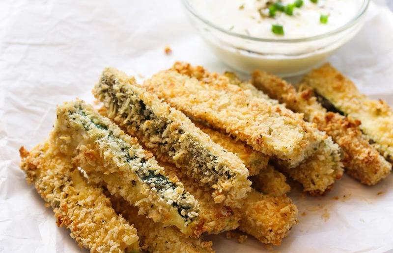 Cut carbs but keep the taste, Swap oven French fries for courgettes, Have a handful of Parmesan chips, Lettuce wraps for lunch, Use cucumber slices as mini blinis, Enjoy red bell pepper buns, Swap potato wedges for celery root, Cauliflower rice, Swap noodles for spiralised turnip, Cut the carbs with an ultra-thin pizza base, Roast parsnips instead of potatoes, Swap breadsticks for apple slices, Water with a twist, Swap a couple of biscuits for a handful of almonds, Switch a sandwich for skewers, Swap apple crumble for baked apple, Switch normal toast for sweet potato toast, Bring on the butternut spaghetti, Mashed potato alternative: cauliflower, Mashed potato alternative: carrot, Mashed potato alternative: parsnip, Mushrooms are your low-carb hero #1, Mushrooms are your low-carb hero #3, Mushrooms are your low-carb hero #2, Use aubergine slices in place of lasagne sheets