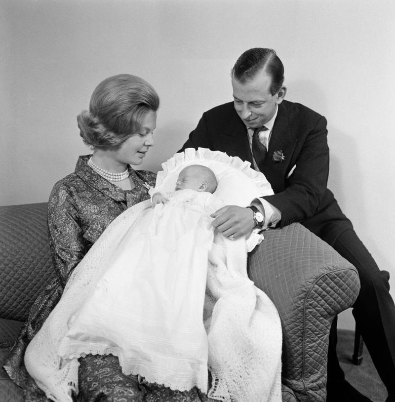 14) 1962