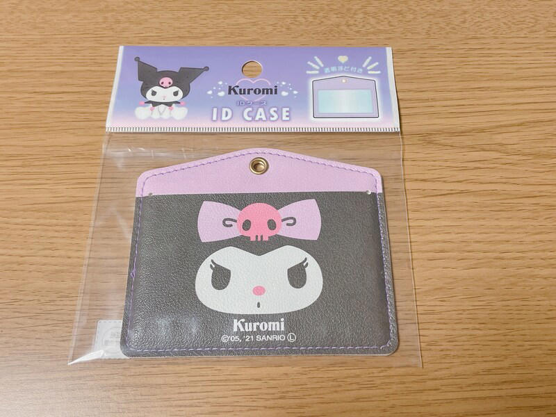 ストラップ付きのシンプルな「ネームカードホルダー」, サンリオキャラクター・クロミちゃんがかわいい「IDケース」, スタイリッシュな「アルミ名刺ケース」, 両面収納可能な透明の「デュアル名刺ケース」, ゆるい表情のくまさんに癒やされる「カードホルダー くま」, 持ち歩き用におすすめの手帳型「カードホルダー」, トレカだけじゃない！ 変形サイズのカードも収納できるセリアの「トレーディングカードホルダー」ポケモンカードもOK, 最大120枚の収納が可能な大容量「名刺ホルダー」, UVカット率99%！ 高額カード保護に最適な「トレカ用プラスチック薄型カードケース」, 仕切り付き大容量ボックス「トレーディングカードボックス S」, ダイソー製品とのシンデレラフィット実例, 無印良品のポリプロピレンケースと連携した整理収納術, 【100均】セリアには薄型の「カードケース」も売ってる？, 【100均】セリアには財布に入るカードケースも売ってるって本当？ カードの容量がラクに増やせる？, セリア以外の100均にも「カードケース」は売ってる？ ダイソーとキャンドゥは？, 欲しい人気商品が売り切れ！ 入手する方法はある？