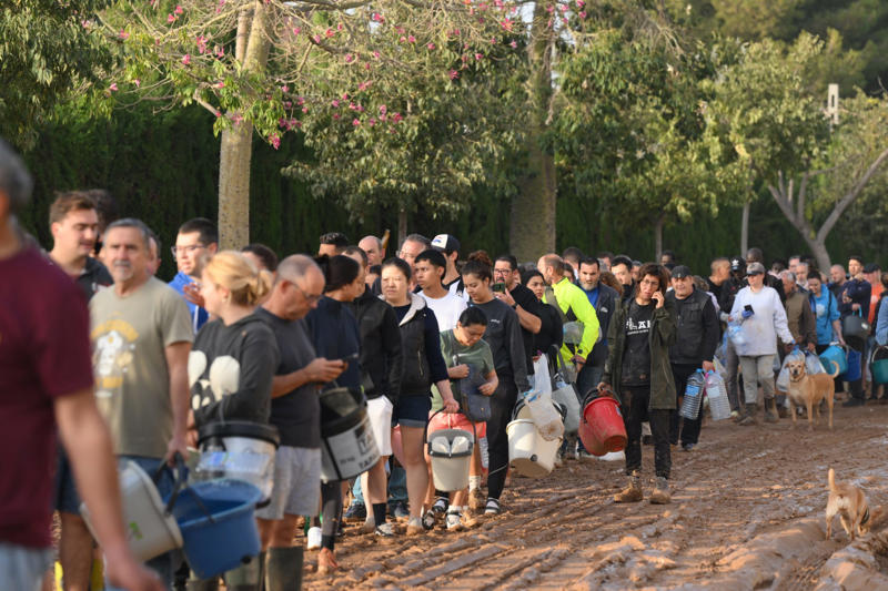 A desperate situation Record extremes in many categories, 25 out of 35 ‘vital signs’ were worse than ever recorded, Ocean temperatures hit a record high, Global heating is driving extreme weather, Climate change is jeopardizing life on Earth, Displaced by climate change, Hundreds of climate experts surveyed, Part of a wider crisis, Recommendations from scientists