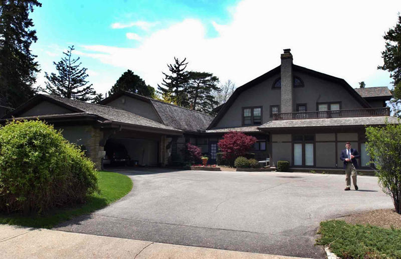 Warren Buffett’s forever home in Omaha, Nebraska Inside the surprising property portfolios of the super-rich, Mark Zuckerberg, Mark Zuckerberg’s super-compound in Palo Alto, California, Mark Zuckerberg’s secret 0m Hawaii estate, Larry Ellison, Larry Ellison’s Woodside estate in California, Larry Ellison’s personal art museums, Larry Ellison’s historic mansion in Newport, Rhode Island, Larry Ellison’s sprawling Palm Beach villa in Florida, Larry Ellison’s Manalapan estate in Florida, Larry Ellison’s Lanai island in Hawaii, Jeff Bezos, Jeff Bezos’ Beverly Hills compound in California, Jeff Bezos’ lakeside mansions in Medina, Washington, Jeff Bezos’ Fifth Avenue apartments in New York City, Jeff Bezos' neighbouring mansions on Indian Creek island, Florida, Jeff Bezos' third mansion on Indian Creek island, Florida, MacKenzie Scott, MacKenzie Scott's Beverly Hills mansion in California, MacKenzie Scott's Beverly Hills ranch-style house in California, MacKenzie Scott's mystery mansion in Washington, Mukesh Ambani, Mukesh Ambani's Sea Wind apartment block in Mumbai, Mukesh Ambani's Antilia skyscraper in Mumbai, Mukesh Ambani's English country estate, Françoise Bettencourt Meyers, Françoise Bettencourt Meyers' Paris apartment, Françoise Bettencourt Meyers' Paris mansion, Françoise Bettencourt Meyers' coastal villa in Brittany, France, Bill Gates, Bill Gates' Xanadu 2.0 in Medina, Washington, Bill Gates' remote Wyoming ranch, Bill Gates' equestrian estate in Wellington, Florida, Bill Gates’ beach bungalow in Del Mar, California, Bernard Arnault, Bernard Arnault’s grand Paris mansion, Bernard Arnault’s château and vineyard in Bordeaux, France, Warren Buffett, Warren Buffett’s forever home in Omaha, Nebraska, Warren Buffett’s holiday home in Laguna Beach, California, Elon Musk, Elon Musk’s mega-mansion in Bel Air, California, Elon Musk’s historic Los Angeles home in California, Elon Musk's Snailbrook town in Texas, Michael Bloomberg, Michael Bloomberg’s New York City property portfolio, Michael Bloomberg’s Hamptons retreat in New York, Michael Bloomberg’s central London pads, Michael Bloomberg’s tropical mega-mansion in Bermuda, Michael Bloomberg’s holiday homes in Colorado and Florida
