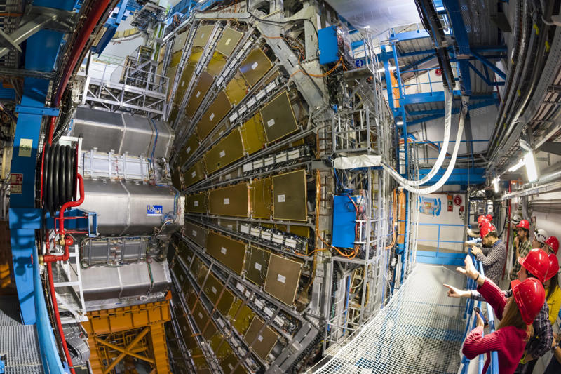 CERN simulates the end of the universe Why is the Chinese government preparing for doomsday?, Preparing for the end of the world, Testing communication systems in extreme scenarios, The limits of the universe, Hawking's countdown to Earth, CERN simulates the end of the universe, China puts its communications network to the test, Evaluate the resilience of infrastructure, China surpasses HEMP protection standards in endurance tests, China bets on advanced technology, Quantum technology and reinforced hardware