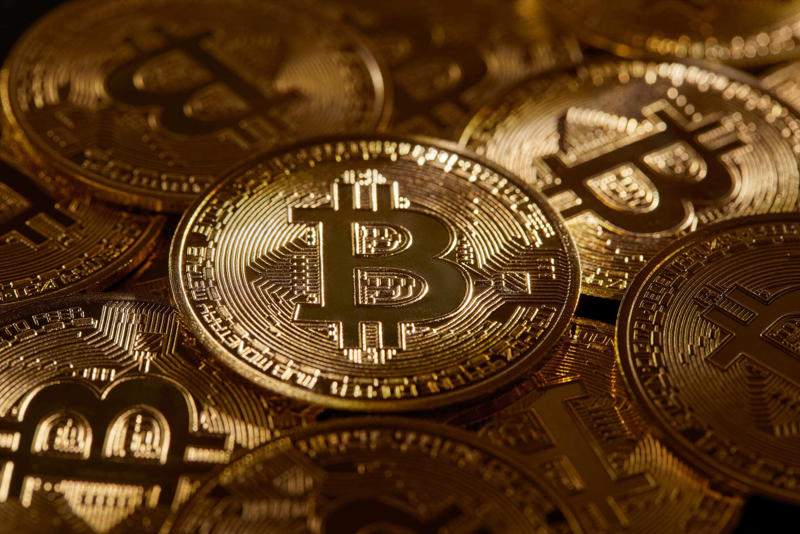 Cryptocurrency Autonomous cars, Smart glasses, 5G technology, Flying cars, The metaverse, Smart homes, Artificial intelligence, Cryptocurrency, Personal computers, Luxury watches, MP3 players, Fax machines, Printers