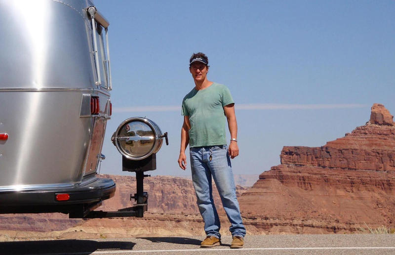 Matthew McConaughey’s vintage Airstream The most amazing celebrity homes on wheels, Tom Hanks' bespoke Airstream, Jason Momoa’s EarthRoamer home, John Mayer's luxury expedition truck, Jamie Foxx's studio on wheels, Leonardo DiCaprio's motorhome mansion, Mariah Carey's mobile party pad, Simon Cowell's high-tech trailer, Timbaland's mobile music studio, Vin Diesel's opulent custom motorhome, Will Smith's 'The Heat', Jennifer Lopez's 'Lux Lounge', Matthew McConaughey’s vintage Airstream