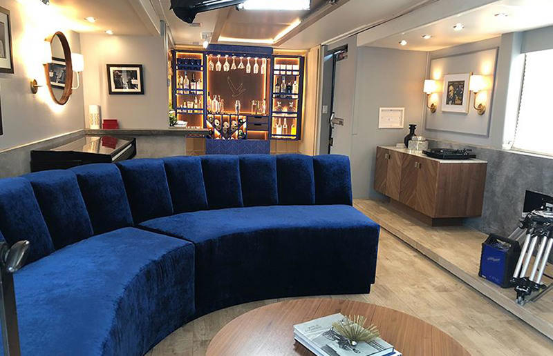 Jamie Foxx's studio on wheels The most amazing celebrity homes on wheels, Tom Hanks' bespoke Airstream, Jason Momoa’s EarthRoamer home, John Mayer's luxury expedition truck, Jamie Foxx's studio on wheels, Leonardo DiCaprio's motorhome mansion, Mariah Carey's mobile party pad, Simon Cowell's high-tech trailer, Timbaland's mobile music studio, Vin Diesel's opulent custom motorhome, Will Smith's 'The Heat', Jennifer Lopez's 'Lux Lounge', Matthew McConaughey’s vintage Airstream