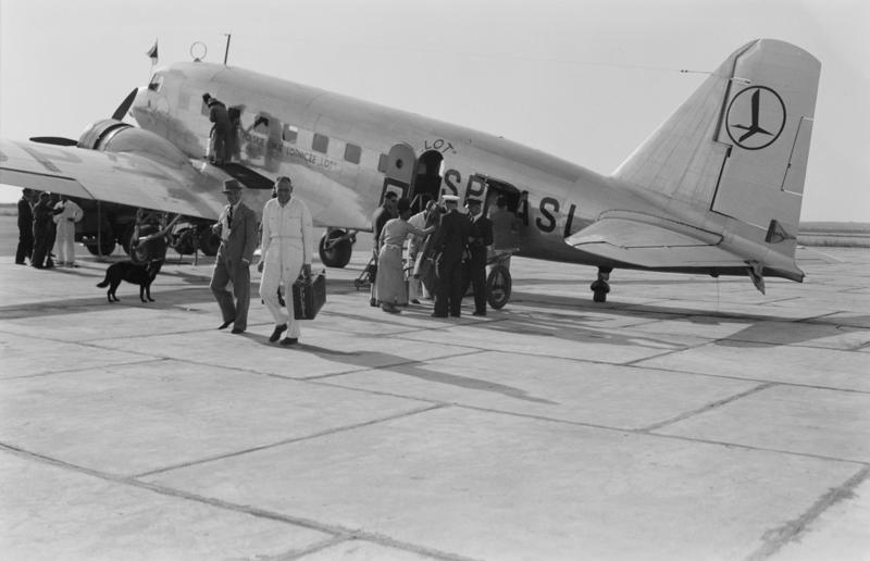 LOT Polish Airlines (1928) Aviation giants, Air India (1932), Cubana (1929), LATAM Airlines (1929), Hawaiian Airlines (1929), LOT Polish Airlines (1928), Iberia (1927), Air Serbia (1927), American Airlines (1926), Delta (1925), Finnair (1923), Qantas (1920), British Airways (1919), Avianca (1919), KLM (1919)