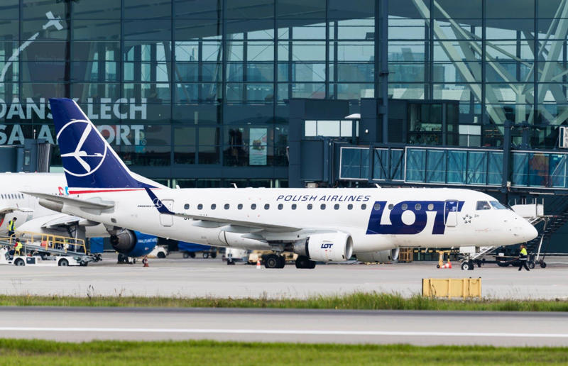 LOT Polish Airlines (1928) Aviation giants, Air India (1932), Cubana (1929), LATAM Airlines (1929), Hawaiian Airlines (1929), LOT Polish Airlines (1928), Iberia (1927), Air Serbia (1927), American Airlines (1926), Delta (1925), Finnair (1923), Qantas (1920), British Airways (1919), Avianca (1919), KLM (1919)