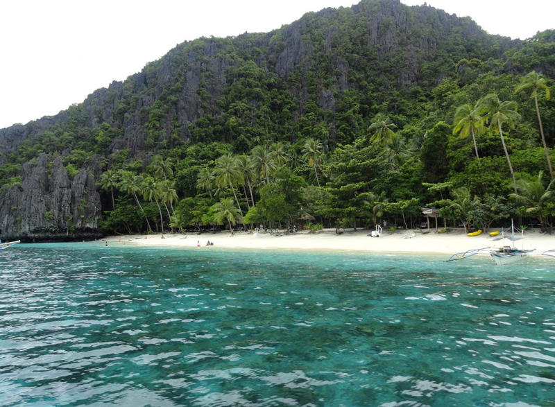 04. Entalula Beach - Philippines 50. Rabbit Beach - Italy, 49. Eagle Beach - Aruba, 48. Kynance Cove - United Kingdom, 47. Varadero Beach - Cuba, 46. Cathedral Cove Beach - New Zealand, 45. Bon Bon Beach - Philippines, 44. Henderson Beach - Florida, United States, 43. Cayo Levantado - Dominican Republic, 42. Pipe Creek Sandbar - Bahamas, 41. Diamond Beach - Iceland, 40. Kapalua Bay Beach - Hawaii, United States, 39. Kelingking Beach - Indonesia, 38. Playa Xpu Ha - Mexico, 37. Colombier Beach - St Barth, 36. Kelebekler Vadisi - Turkey, 35. Baia do Sancho - Brazil, 34. Grand Anse - Grenada, 33. Wharton Beach - Australia, 32. Boulders Beach - South Africa, 31. Cayo Zapatilla - Panama, 30. Maundays Bay - Anguilla, 29. Fteri Beach - Greece, 28. Horseshoe Bay - Bermuda, 27. Grote Knip - Curaçao, 26. Seven Mile Beach - Cayman Islands, 25. Praia da Marinha - Portugal, 24. Cayo de Agua - Venezuela, 23. Freedom Beach - Thailand, 22. Anse Source D'Argent - Seychelles, 21. Gardner Bay - Ecuador, 20. Anchor Bay Beach - Australia, 19. Cala Goloritze - Italy, 18. Puinn Sand Beach - Norway, 17. Grace Bay - Turks and Caicos, 16. Playa Balandra - Mexico, 15. One Foot Island - Cook Islands, 14. Lanikai Beach - Hawaii, United States, 13. Aharen Beach - Japan, 12. Le Morne Beach - Mauritius, 11. Calo des Moro - Spain, 10. Horse Shoe Island - Myanmar, 09. Green Lagoon - French Polynesia, 08. Anse Georgette - Seychelles, 07. Pink Beach - Indonesia, 06. Turquoise Bay - Australia, 05. Voutoumi Beach - Greece, 04. Entalula Beach - Philippines, 03. Meads Bay - Anguilla, 02. Cala Mariolu - Italy, 01. Trunk Bay, St. John - US Virgin Islands