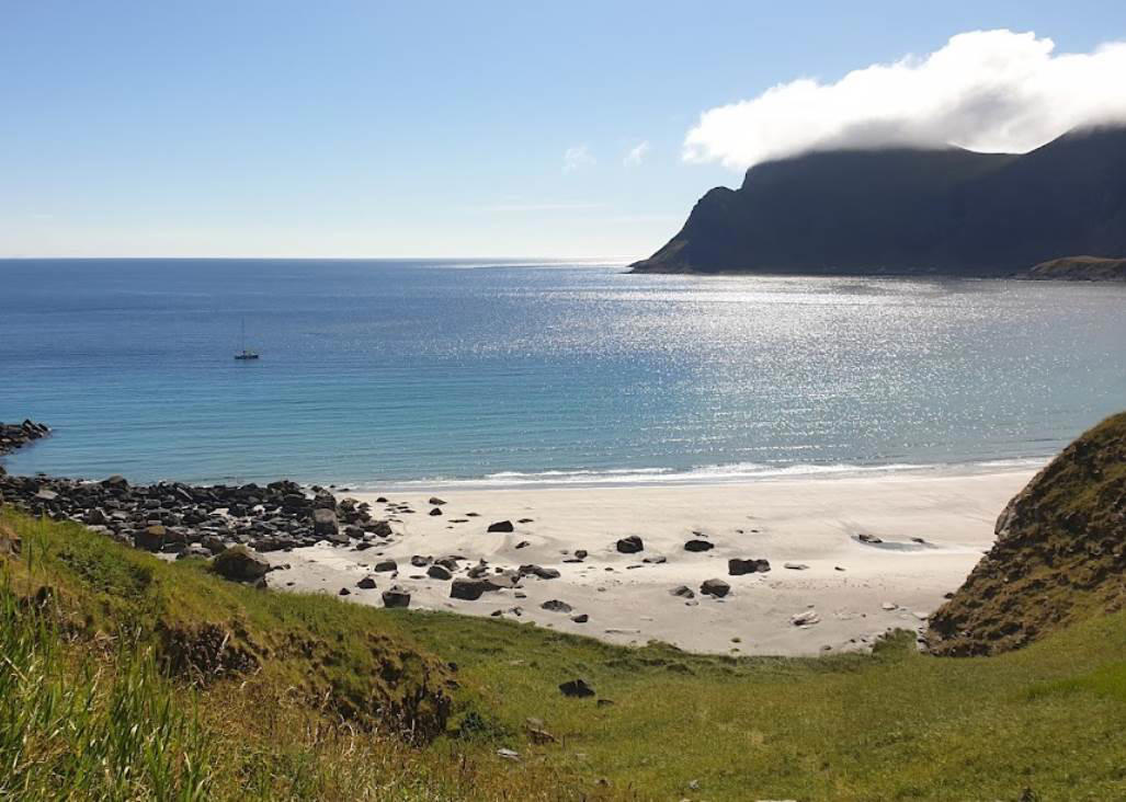 18. Puinn Sand Beach - Norway 50. Rabbit Beach - Italy, 49. Eagle Beach - Aruba, 48. Kynance Cove - United Kingdom, 47. Varadero Beach - Cuba, 46. Cathedral Cove Beach - New Zealand, 45. Bon Bon Beach - Philippines, 44. Henderson Beach - Florida, United States, 43. Cayo Levantado - Dominican Republic, 42. Pipe Creek Sandbar - Bahamas, 41. Diamond Beach - Iceland, 40. Kapalua Bay Beach - Hawaii, United States, 39. Kelingking Beach - Indonesia, 38. Playa Xpu Ha - Mexico, 37. Colombier Beach - St Barth, 36. Kelebekler Vadisi - Turkey, 35. Baia do Sancho - Brazil, 34. Grand Anse - Grenada, 33. Wharton Beach - Australia, 32. Boulders Beach - South Africa, 31. Cayo Zapatilla - Panama, 30. Maundays Bay - Anguilla, 29. Fteri Beach - Greece, 28. Horseshoe Bay - Bermuda, 27. Grote Knip - Curaçao, 26. Seven Mile Beach - Cayman Islands, 25. Praia da Marinha - Portugal, 24. Cayo de Agua - Venezuela, 23. Freedom Beach - Thailand, 22. Anse Source D'Argent - Seychelles, 21. Gardner Bay - Ecuador, 20. Anchor Bay Beach - Australia, 19. Cala Goloritze - Italy, 18. Puinn Sand Beach - Norway, 17. Grace Bay - Turks and Caicos, 16. Playa Balandra - Mexico, 15. One Foot Island - Cook Islands, 14. Lanikai Beach - Hawaii, United States, 13. Aharen Beach - Japan, 12. Le Morne Beach - Mauritius, 11. Calo des Moro - Spain, 10. Horse Shoe Island - Myanmar, 09. Green Lagoon - French Polynesia, 08. Anse Georgette - Seychelles, 07. Pink Beach - Indonesia, 06. Turquoise Bay - Australia, 05. Voutoumi Beach - Greece, 04. Entalula Beach - Philippines, 03. Meads Bay - Anguilla, 02. Cala Mariolu - Italy, 01. Trunk Bay, St. John - US Virgin Islands