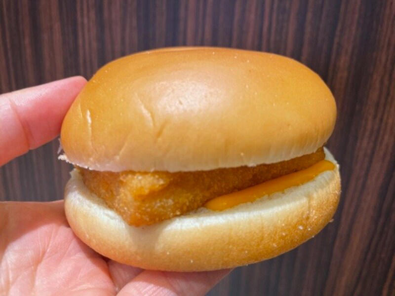 マクドナルドに関する良い口コミ, マクドナルドに関する悪い口コミ, 「てりやきマックバーガー」は甘辛ソースとマヨが絶妙, 「フィレオフィッシュ」はふかふかバンズと白身魚、タルタルソースが美味, 「ビッグマック」はクセになる酸味！, 「ダブルチーズバーガー」はボリューム満点, 「チキンフィレオ」はオーロラソースが◎, 「マックフライポテト」はサイドの定番！, 「チキンマックナゲット」の美味しい食べ方＆お得なソースの頼み方, 期間限定！ お得な「食べくらべポテナゲ大」, 「シャカチキ」は外はカリッと中はしっとり！, サイドメニューで得なのは「サイドサラダ」！, 隠れ人気！ 「ミルク」はやさしい甘さでバーガーやスイーツと相性◎, 「プレミアムローストコーヒー」は100円で本格的な味！, 「ソフトクリーム」は140円で濃厚！, 「ホットアップルパイ」は定番スイーツ, 「朝マック」は200円台から選べておすすめ！, ランチメニュー「ひるまック」は最大120円引！, 「夜マック」はコスパ良し！, マクドナルドのおすすめカスタム・組み合わせは？