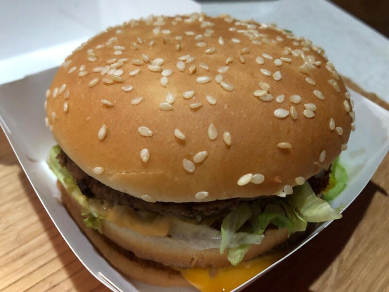 マクドナルドに関する良い口コミ, マクドナルドに関する悪い口コミ, 「てりやきマックバーガー」は甘辛ソースとマヨが絶妙, 「フィレオフィッシュ」はふかふかバンズと白身魚、タルタルソースが美味, 「ビッグマック」はクセになる酸味！, 「ダブルチーズバーガー」はボリューム満点, 「チキンフィレオ」はオーロラソースが◎, 「マックフライポテト」はサイドの定番！, 「チキンマックナゲット」の美味しい食べ方＆お得なソースの頼み方, 期間限定！ お得な「食べくらべポテナゲ大」, 「シャカチキ」は外はカリッと中はしっとり！, サイドメニューで得なのは「サイドサラダ」！, 隠れ人気！ 「ミルク」はやさしい甘さでバーガーやスイーツと相性◎, 「プレミアムローストコーヒー」は100円で本格的な味！, 「ソフトクリーム」は140円で濃厚！, 「ホットアップルパイ」は定番スイーツ, 「朝マック」は200円台から選べておすすめ！, ランチメニュー「ひるまック」は最大120円引！, 「夜マック」はコスパ良し！, マクドナルドのおすすめカスタム・組み合わせは？