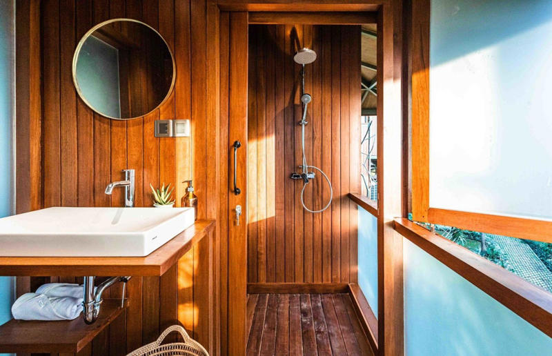 Prefabricated treehouse Roam sweet home, Teewah 8.4, Tiny floating home, Settler tiny house, Casa Ojalá, Scandinavian modular home, Prefabricated treehouse, The Lee by Movable Roots, Koda Concrete, ÁPH80 portable home, Ingenius relocatable cabin
