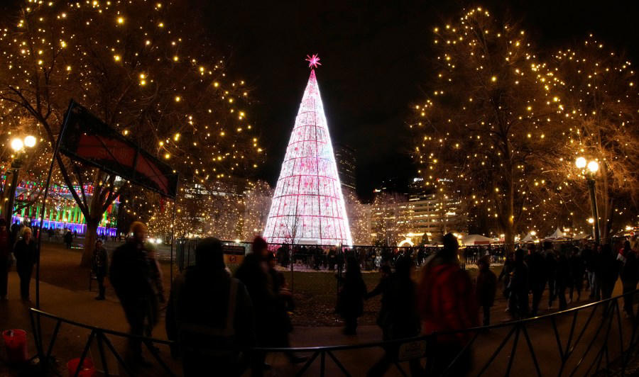 Best zoo lights, Best botanical garden lights, Best public holiday lights display, Best holiday market , Best destinations for snow