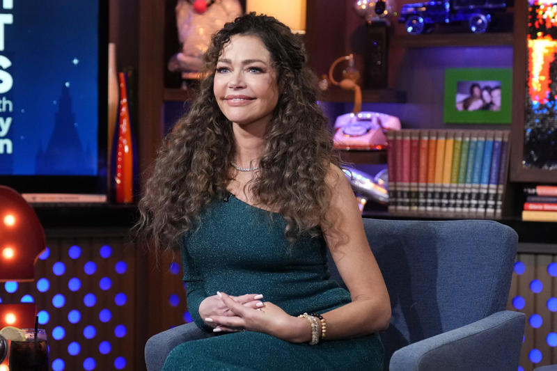 They were the perfect marriage... or not?, Married since 2018, Irreconcilable?, Could OF be a part of it?, Involved in his wife's content, A masculine opinion on her photos, Denise Richards is on the rise, Now, he wants spousal support, Million-dollar income, Aaron Phypers' failed business, Many expenses, The judge has to decide, Meanwhile, another court order has been given, 'Threatened to kill me', Phypers denies domestic abuse