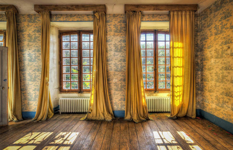 Curtains: 200 – 600 AD These classic home items date back decades and more, Home security systems: 1966, Non-stick frying pans: 1961, Tupperware: 1942, Sputnik chandeliers: 1939, Trampolines: 1936, Slow cookers: 1936, Microwaves: 1933, Reclining sofas and chairs: 1929, Electric blenders: 1919, Coffee filters: 1908, SodaStream: 1903, Loudspeakers: 1876, Vacuum cleaners: 1860, Mason jars: 1858, Bread bins: 1800s, Upholstered headboards: 1600s, Conservatories: 1500s, Sunburst mirrors: 1400s, Standing desks: 1400 – 1500s, Apothecary chests: 1400s, Mechanical clocks: 1200 – 1600s, Four-poster beds: 1200s – 1500s, Velvet sofas: 750 AD, Curtains: 200 – 600 AD, Kilim rugs: 400 – 500 BC, Underfloor heating: 350 BC, Mosaic tiles: Mesopotamia era (3000 BC), Quilts: Ancient Egypt (3400 BC), Cushions: 7000 BC