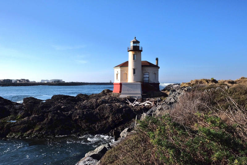 Secret Beach on the Oregon Coast, Gold Beach on Oregon Coast, Bandon State Natural Area, Agate Beach, These are the 10 best secret beaches in the U.S.